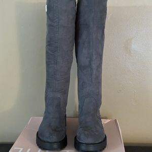 Gray high top boots. Size 8 extra wide